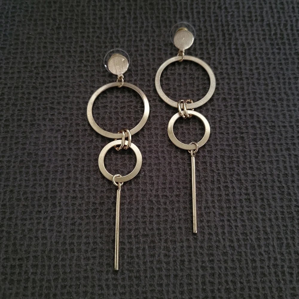 Geometric📐 Brushed🖌️ Gold💛 Dangle Earrings - Picture 7 of 9